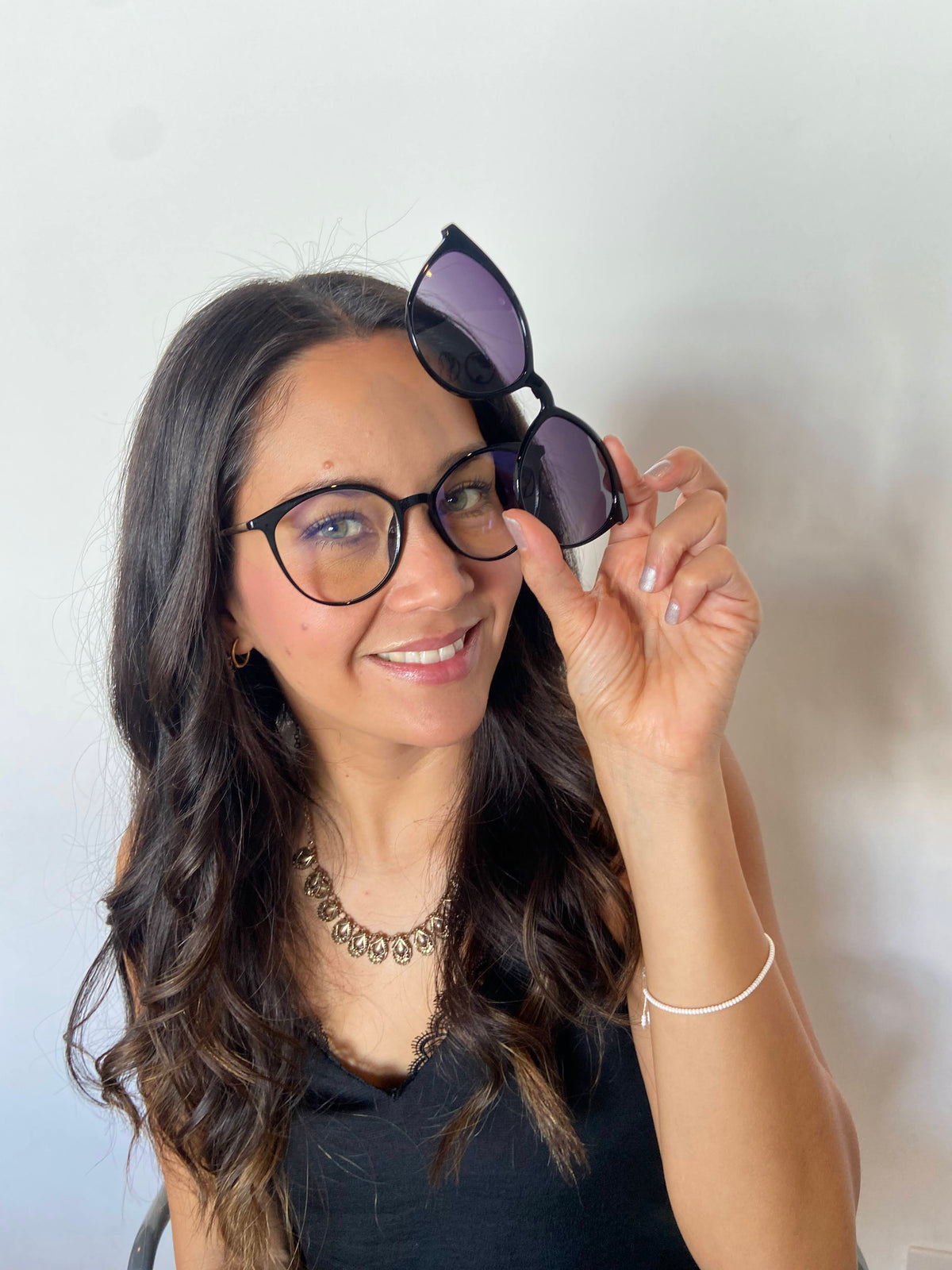 Lentes clip on con protección solar y luz azul